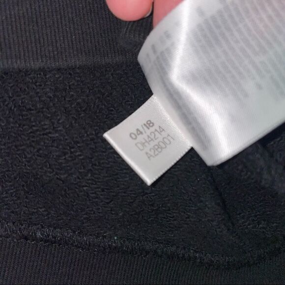 🚨 3 for $25 - ADIDAS Legacy Cropped Hoodie - Picture 7 of 13